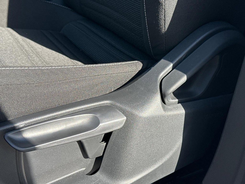 Used 2023 Volkswagen Tiguan S image 18