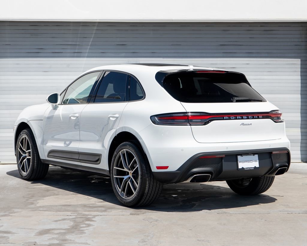 New 2026 Porsche Macan AWD/4WD image 3