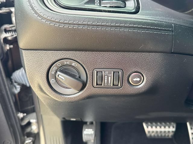 Used 2023 Dodge Challenger R/T Scat Pack RWD image 27