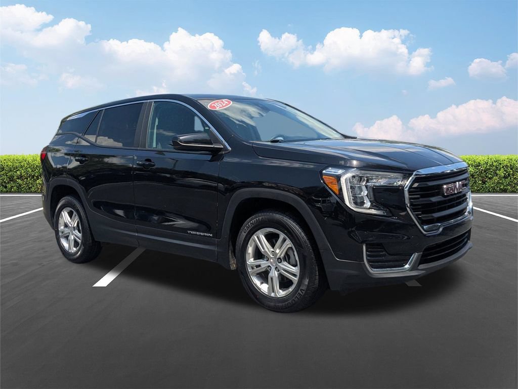 Used 2024 GMC Terrain SLE AWD/4WD image 2