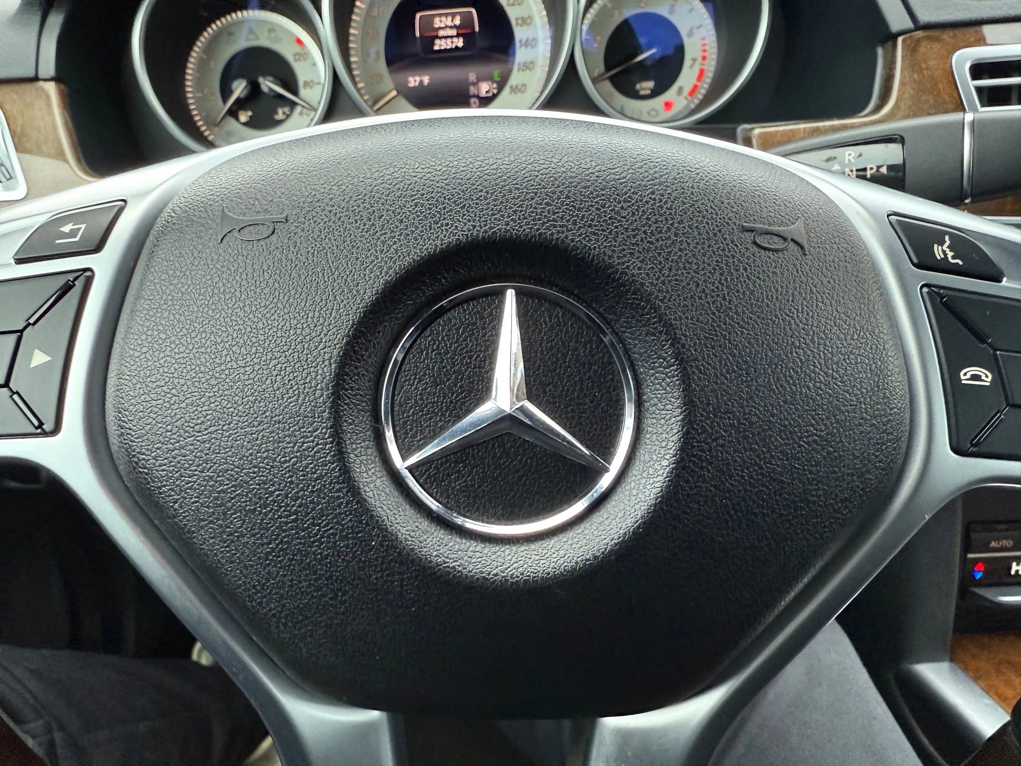 Used 2016 Mercedes-Benz E 350 Sedan image 25
