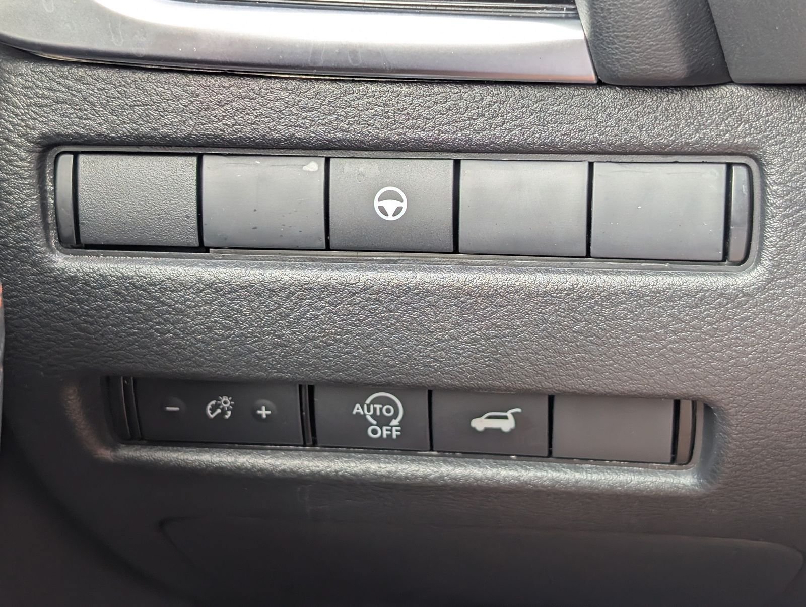 Used 2026 Nissan Rogue SV AWD/4WD image 22