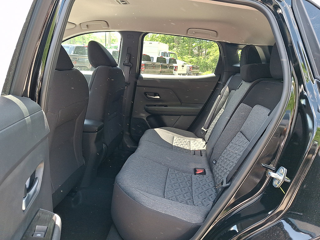 New 2026 Nissan Kicks SV w/ Interior Electronics Package AWD/4WD image 5