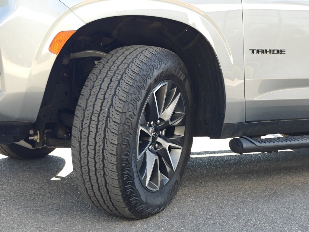 Used 2023 Chevrolet Tahoe Z71 w/ Luxury Package image 36
