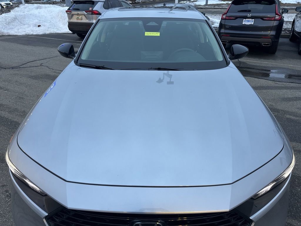 Used 2025 Honda Accord SE image 6