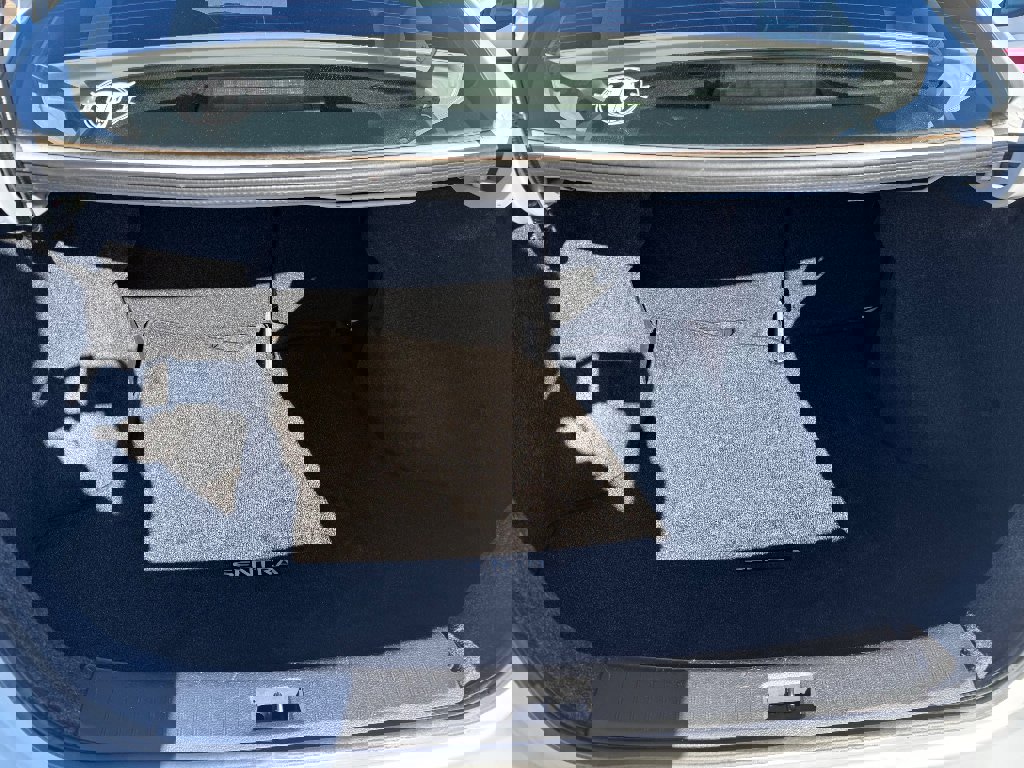 Used 2018 Nissan Sentra S w/ S Midnight Style Package image 7