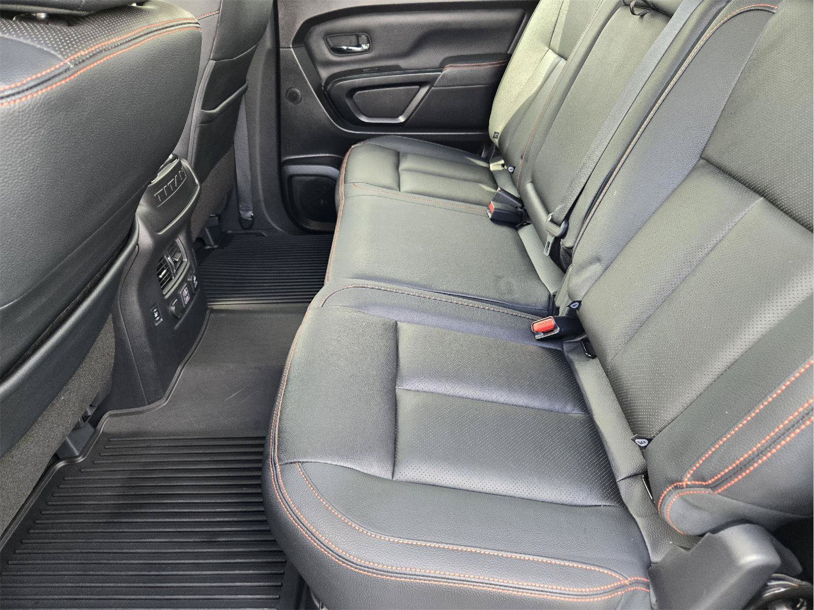 Used 2024 Nissan Titan PRO-4X w/ Pro-4x Convenience Package AWD/4WD image 29