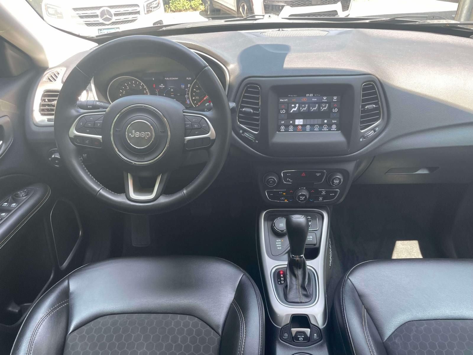 Used 2018 Jeep Compass Latitude w/ Popular Equipment Group AWD/4WD image 13