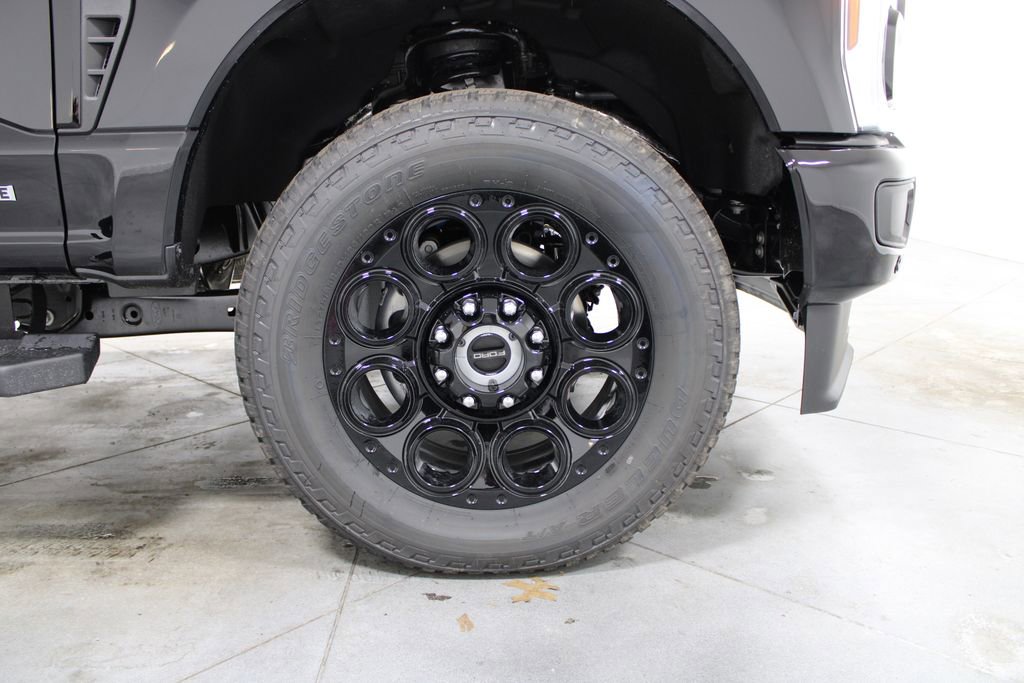 New 2026 Ford F250 Lariat w/ Black Appearance Package image 11