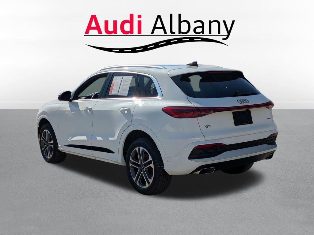 Certified 2025 Audi Q5 Premium w/ Convenience Package image 4