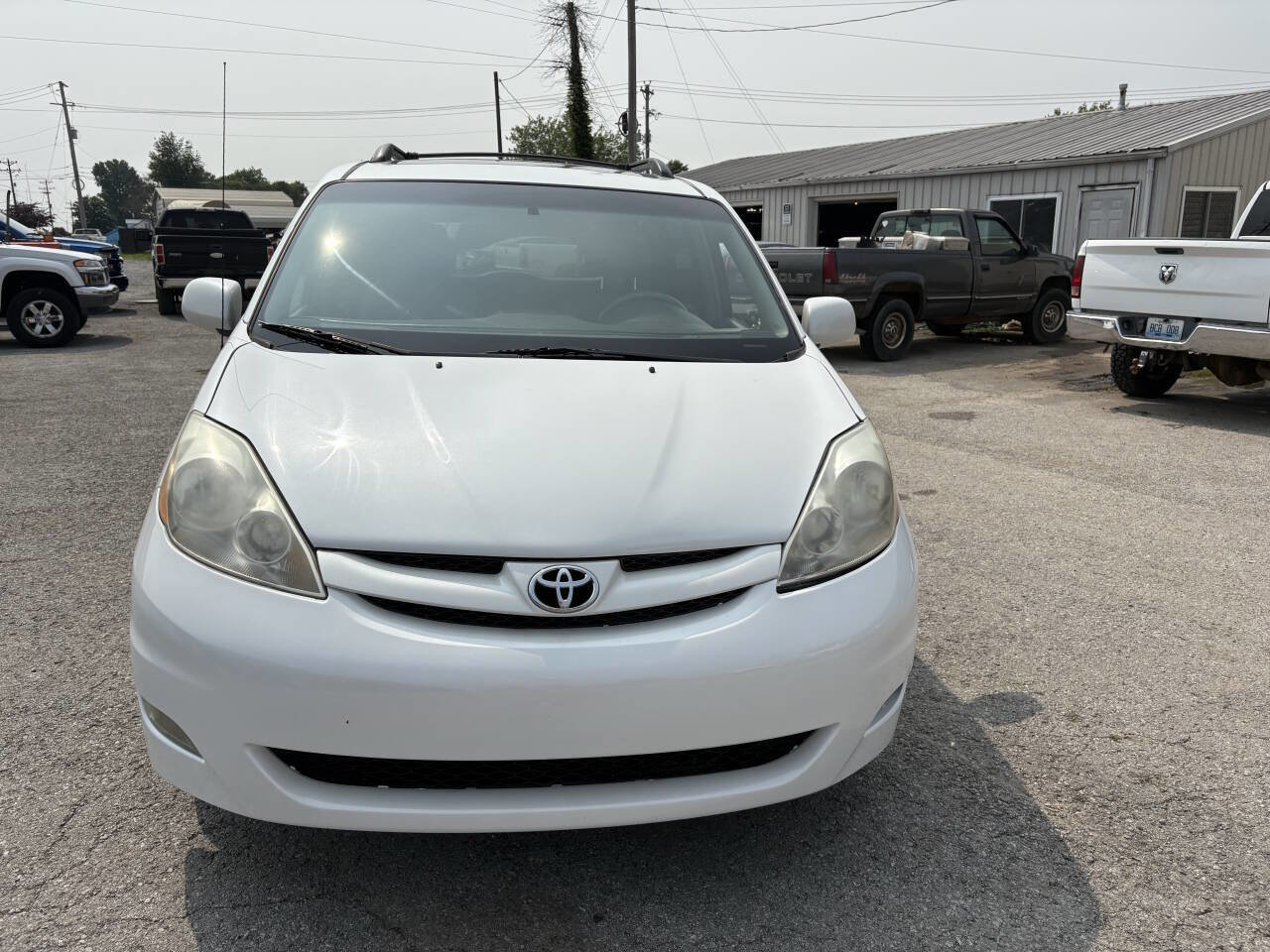 Used 2010 Toyota Sienna image 5