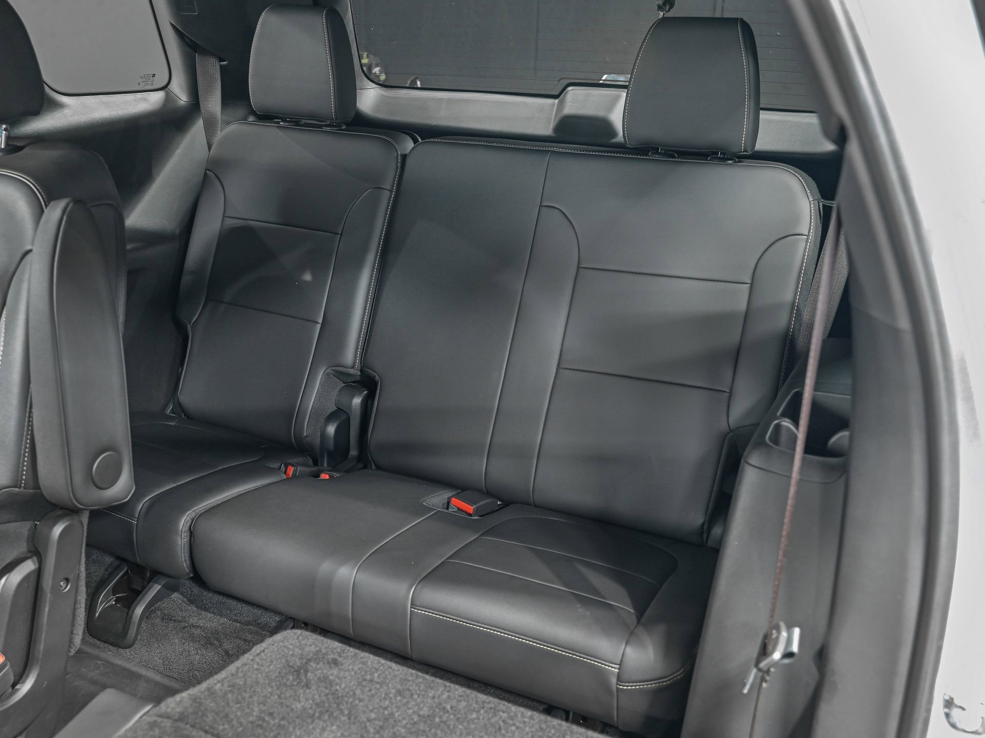 Used 2023 Chevrolet Traverse LT w/ LPO, Floor Liner Package image 28