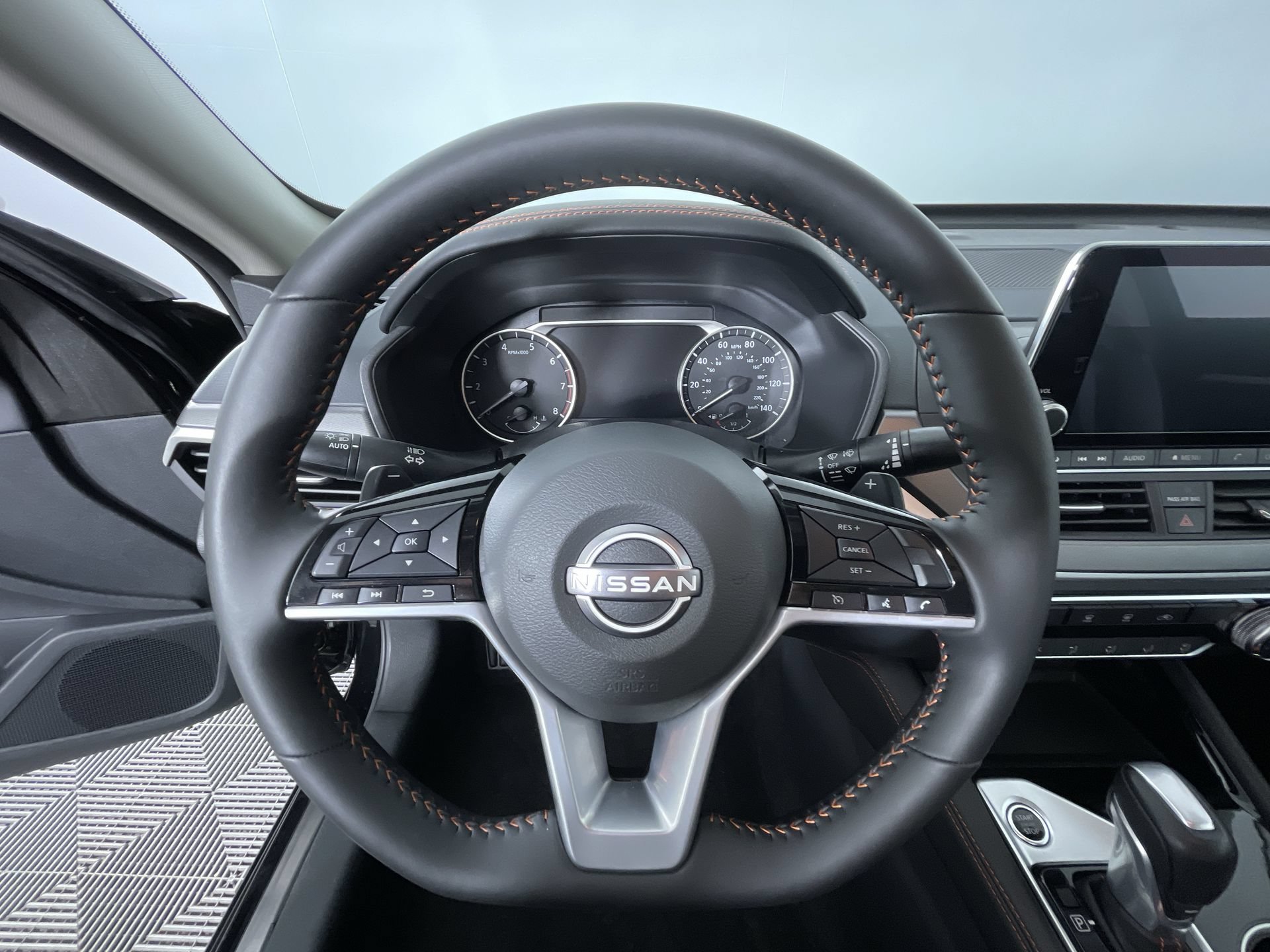 Used 2025 Nissan Altima 2.5 SR AWD/4WD image 16
