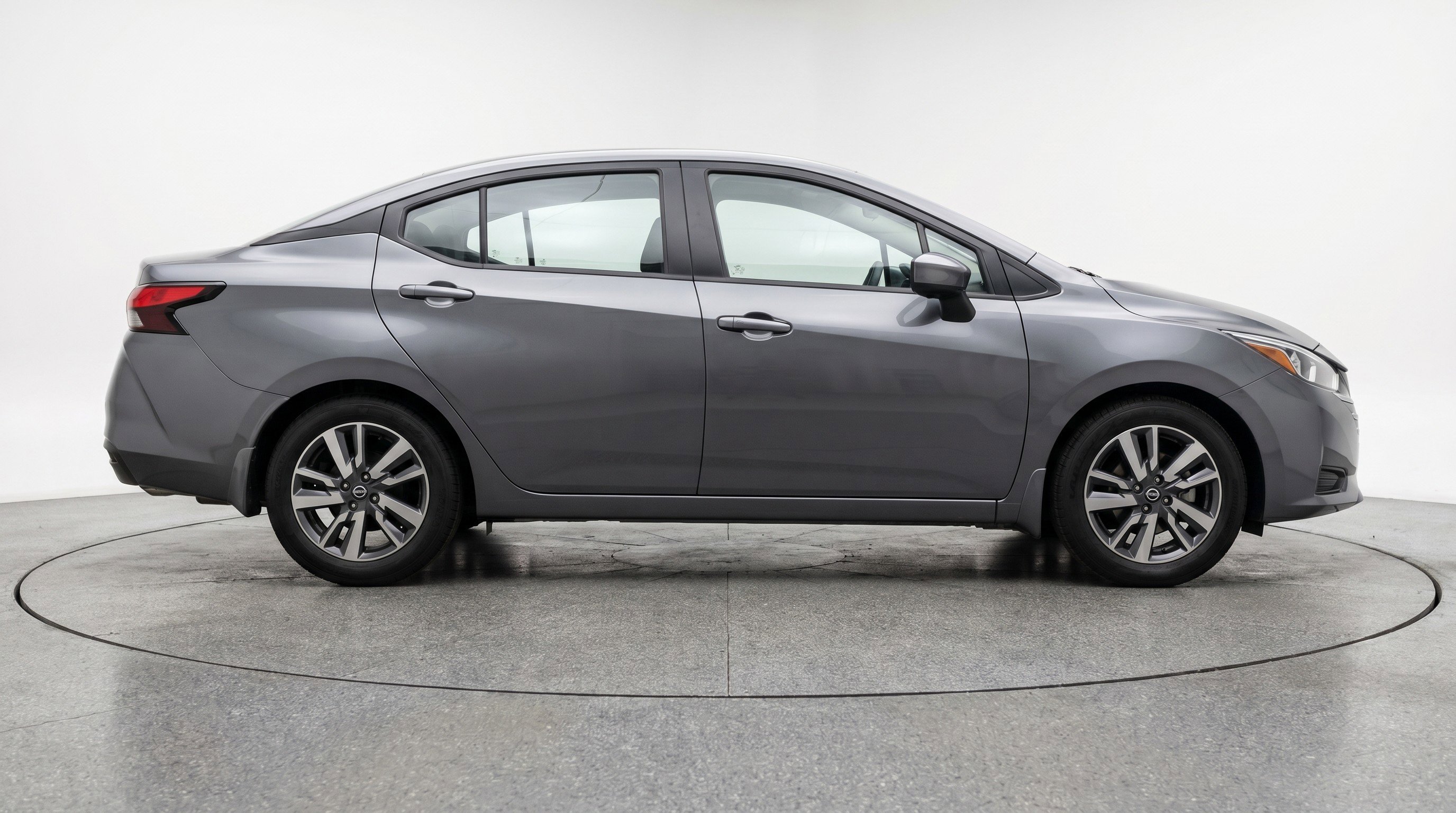 Used 2025 Nissan Versa SV FWD image 11