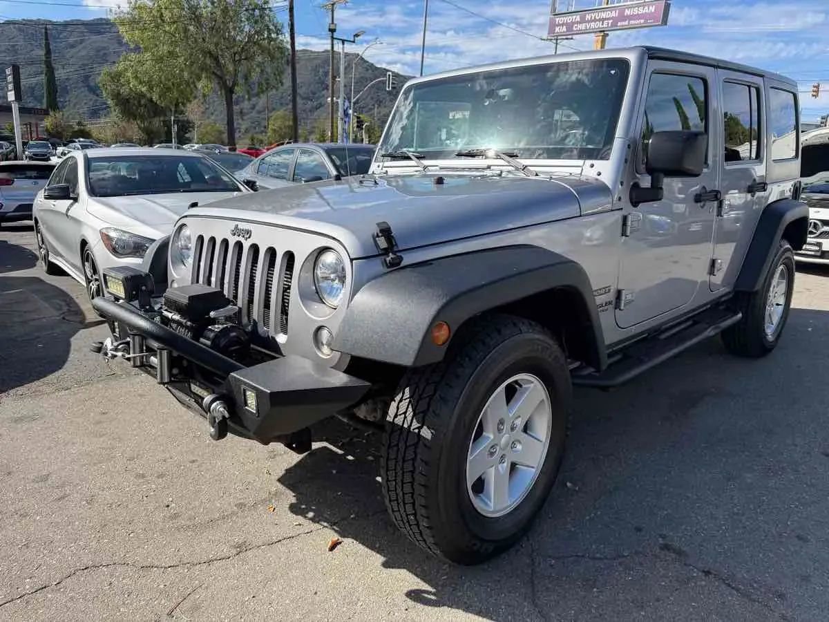 Used 2015 Jeep Wrangler Unlimited Sport w/ Quick Order Package 24S AWD/4WD image 4