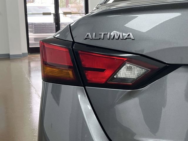 Used 2024 Nissan Altima 2.5 SV FWD image 12