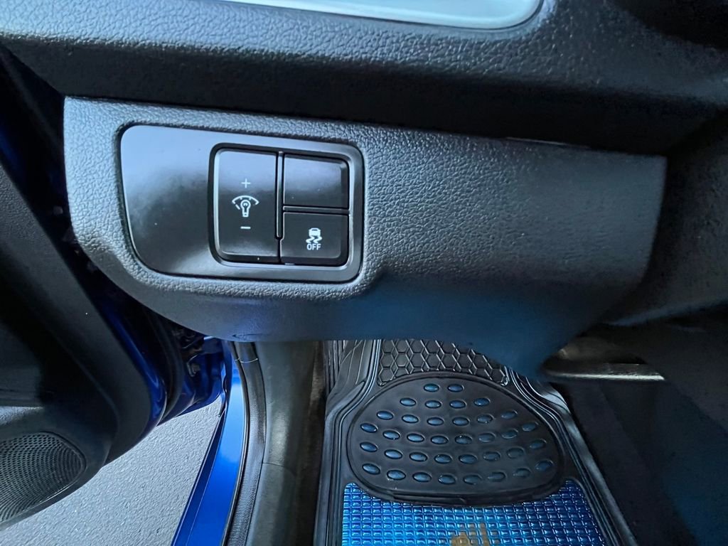 Used 2018 Hyundai Accent SE image 17