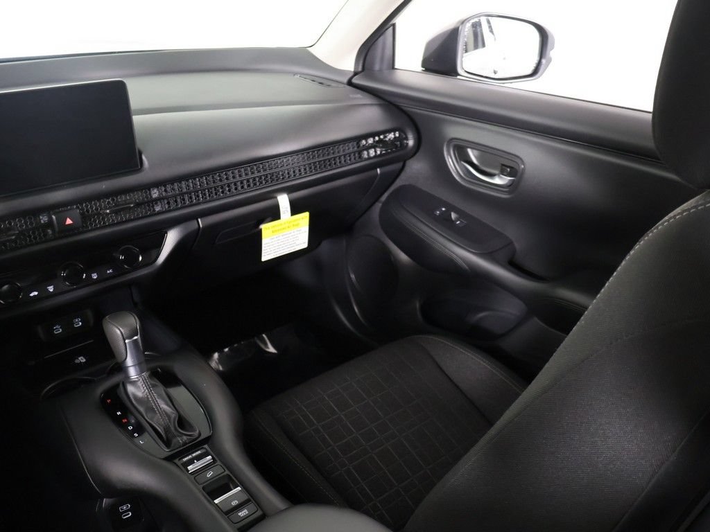 Certified 2026 Honda HR-V LX image 32