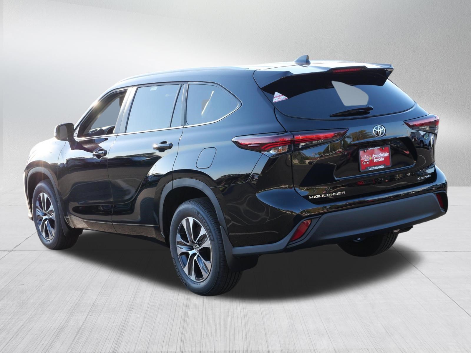 Certified 2026 Toyota Highlander XLE AWD/4WD image 5