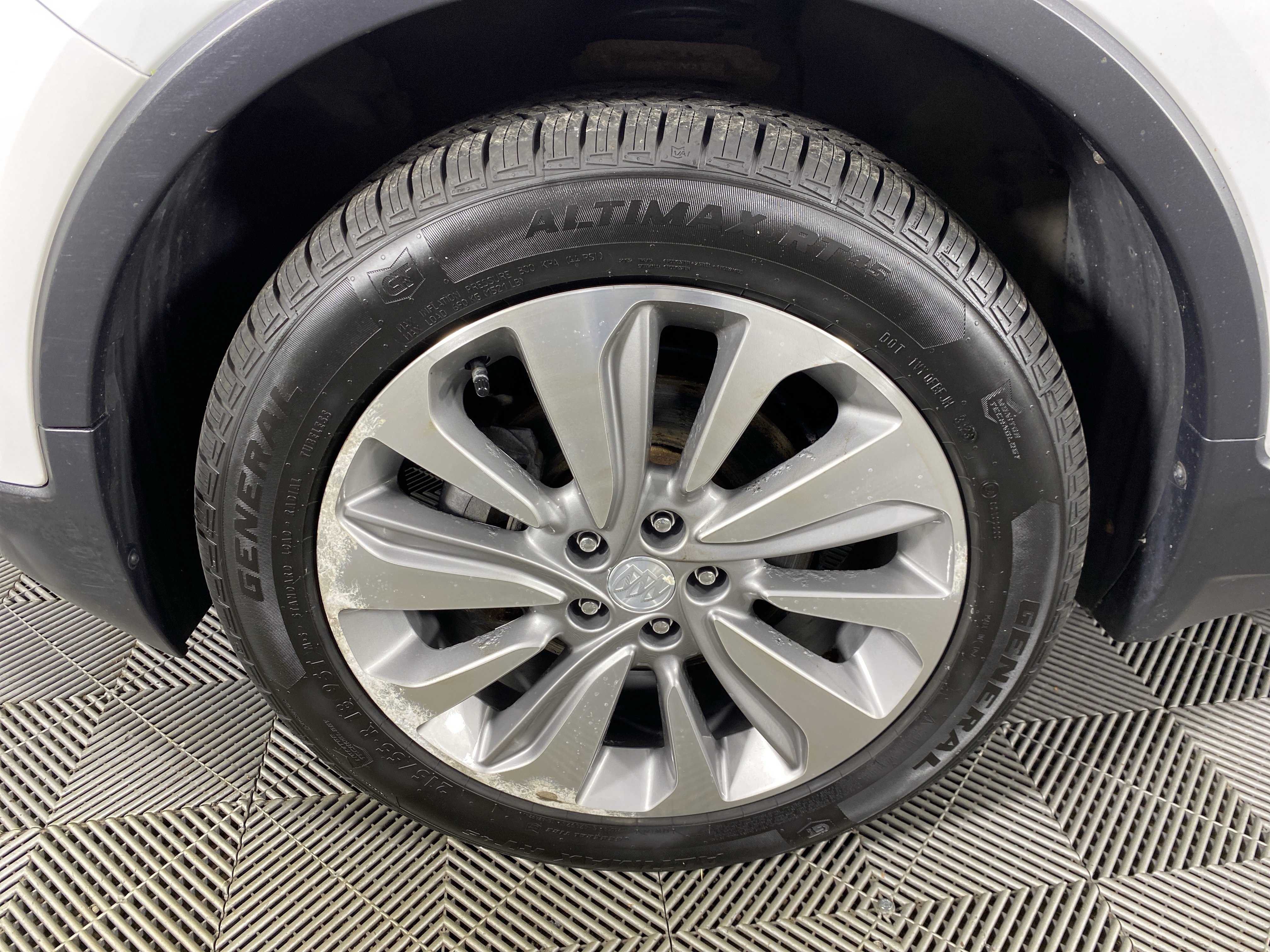 Used 2018 Buick Encore Preferred image 12