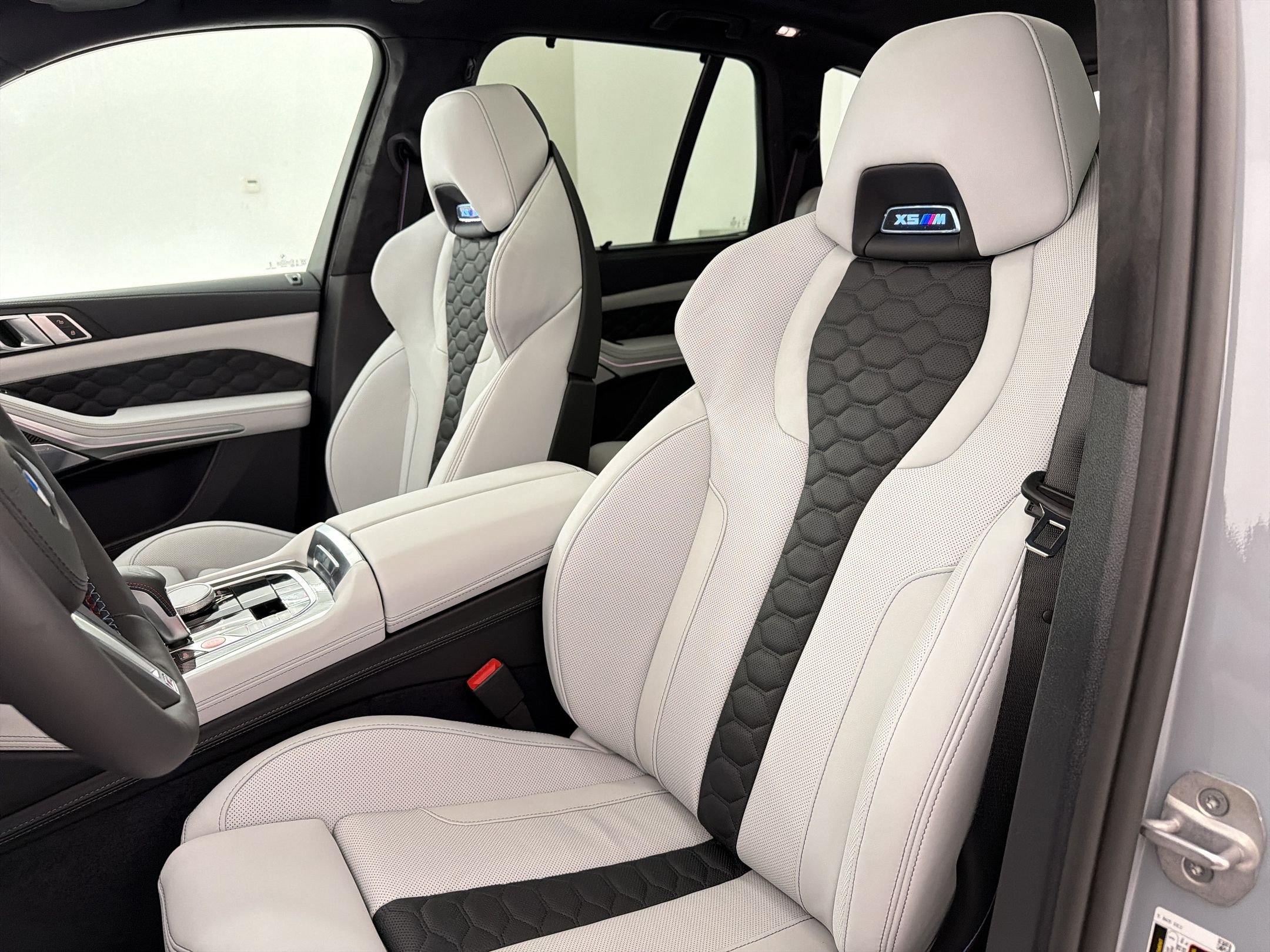 New 2026 BMW X5 M Competition w/ Executive Package AWD/4WD image 5
