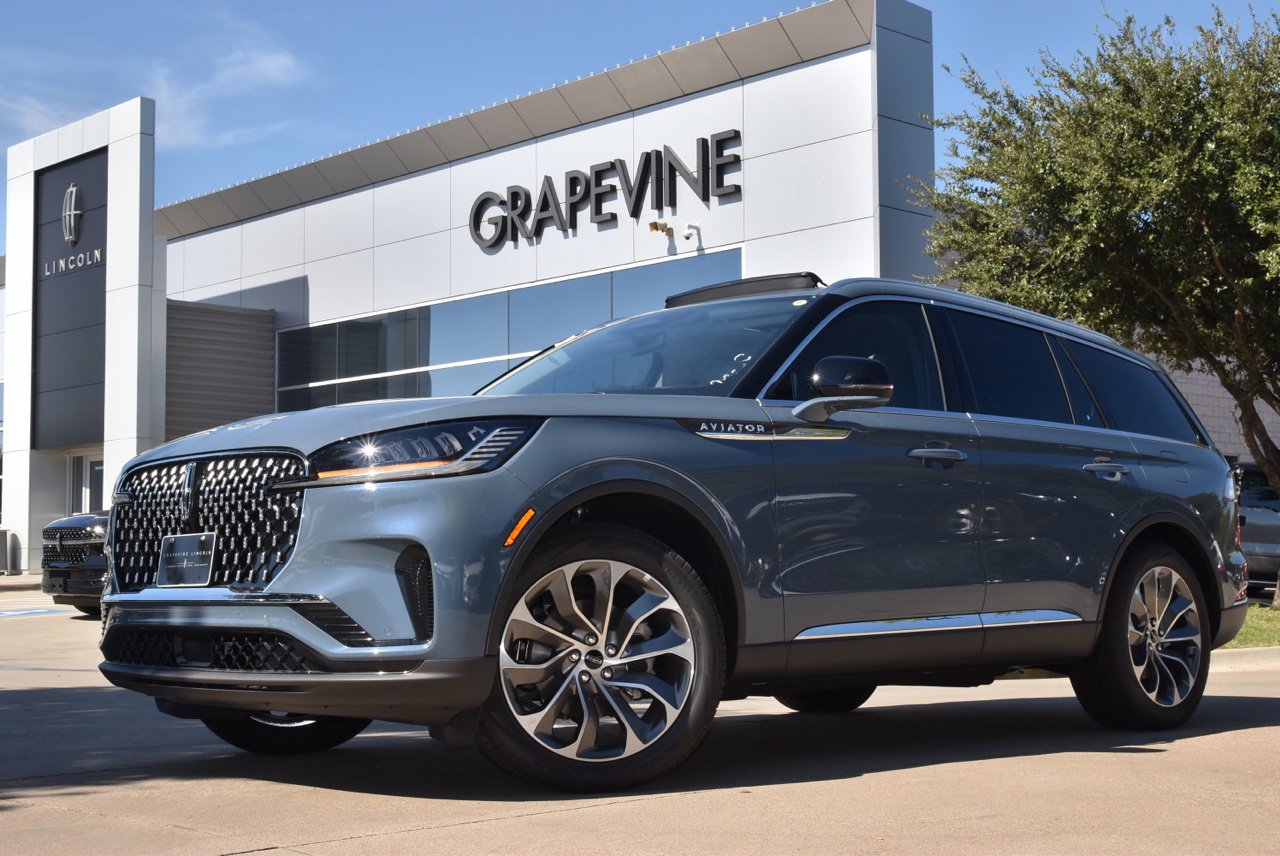 New 2026 Lincoln Aviator Reserve AWD/4WD image 1