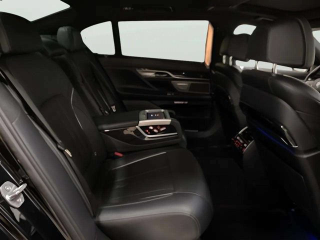 Used 2017 BMW 740i RWD image 75