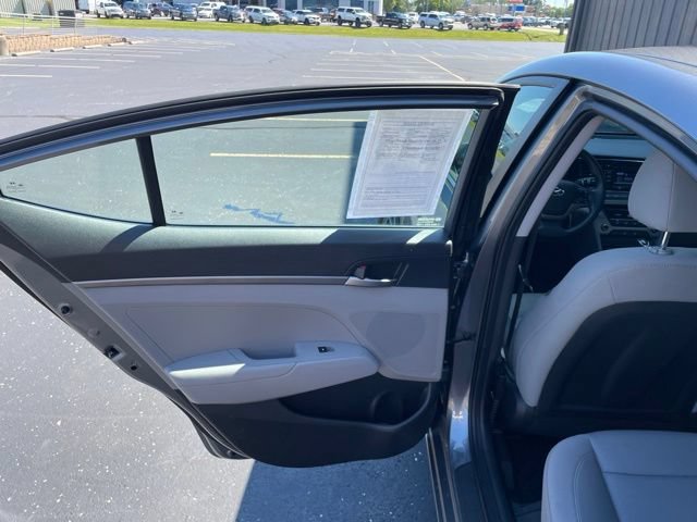 Used 2018 Hyundai Elantra SE w/ Cargo Package FWD image 46