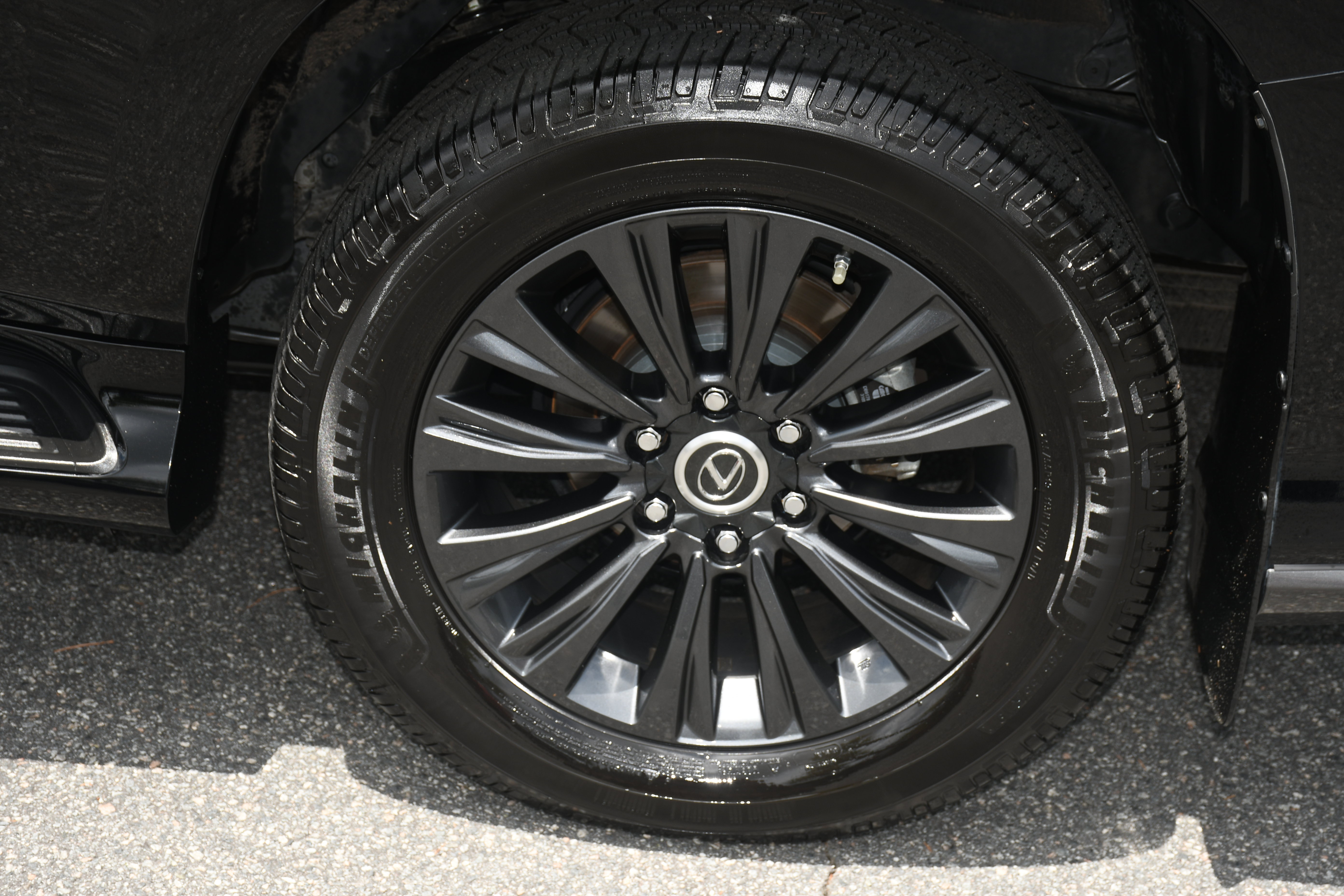 Used 2020 Lexus GX 460 Luxury w/ Luxury Sport Package AWD/4WD image 25