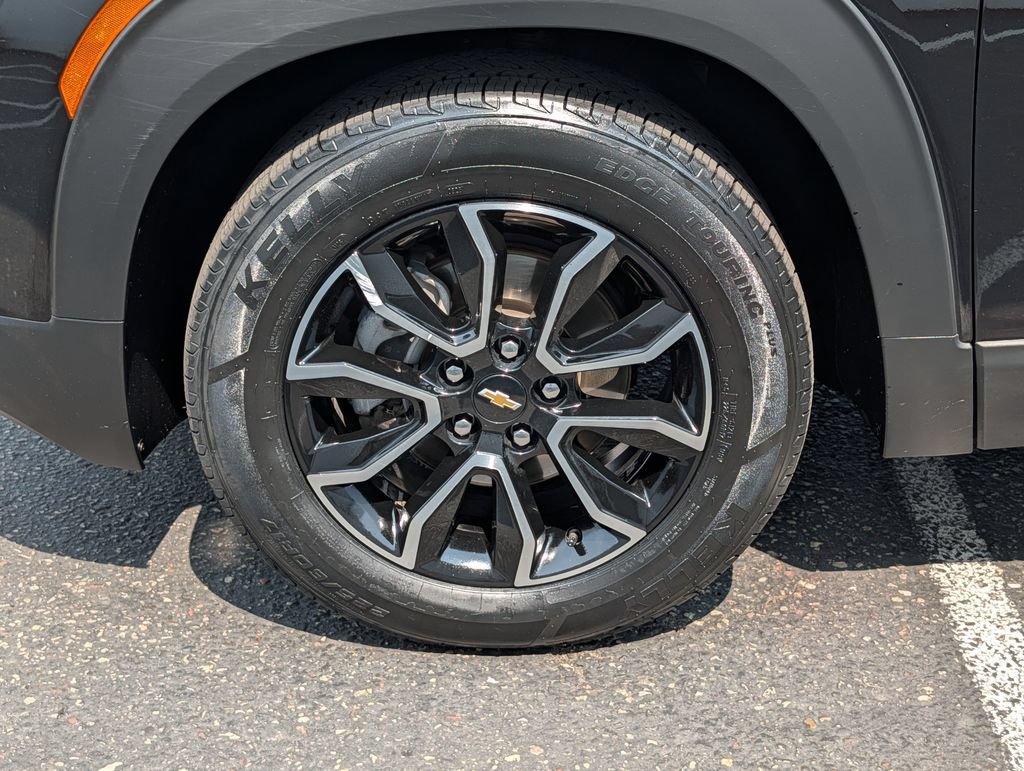Used 2021 Chevrolet TrailBlazer ACTIV w/ Sun and Liftgate Package FWD image 14