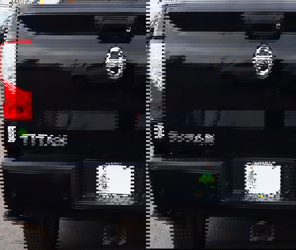 Used 2020 Nissan Titan SV w/ SV Convenience Package image 19