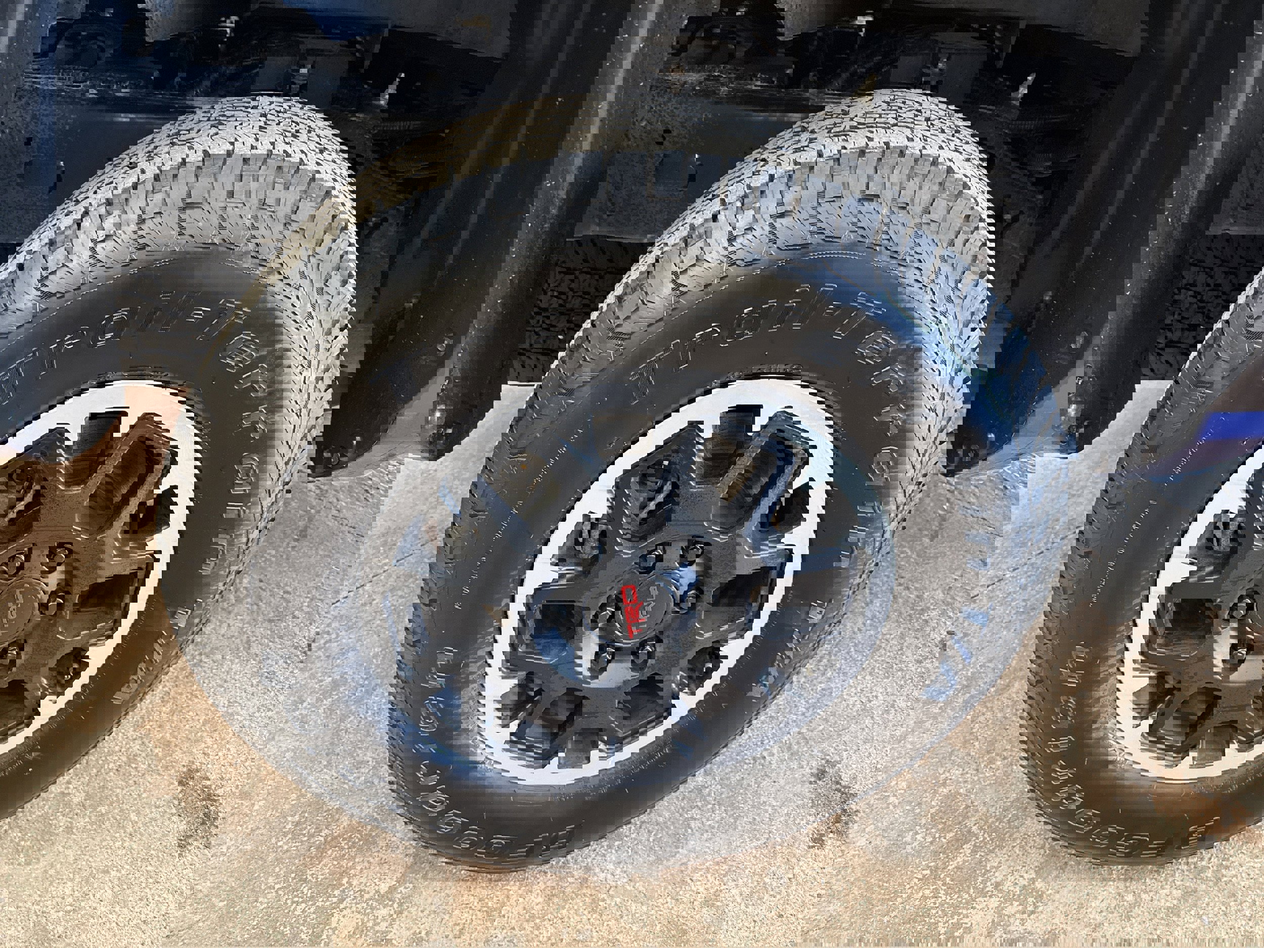 Used 2024 Toyota Tacoma TRD Off-Road image 12