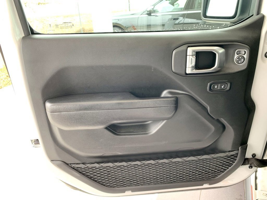 Used 2023 Jeep Gladiator Willys image 12