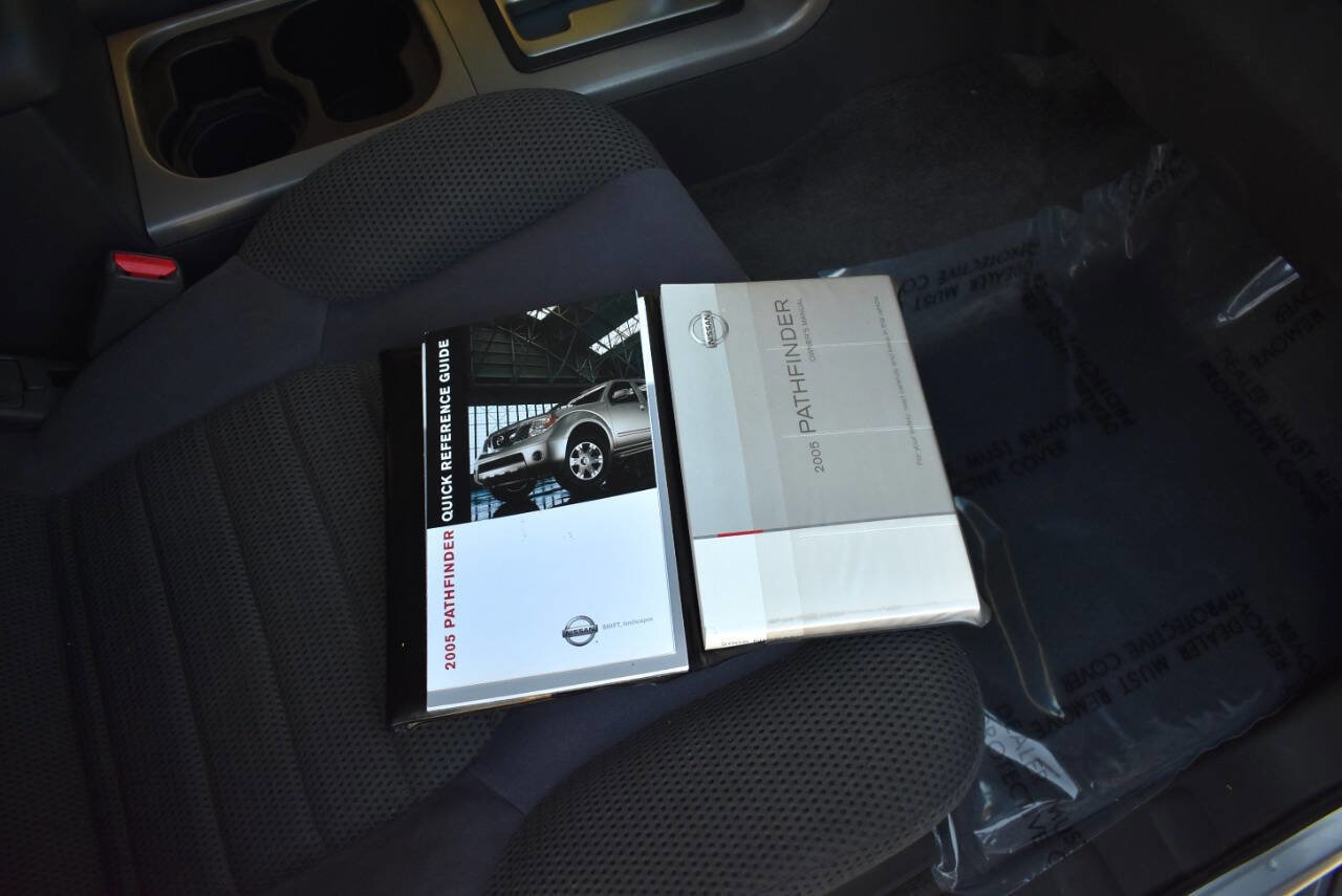 Used 2005 Nissan Pathfinder SE w/ (G01) SE Comfort Pkg image 47