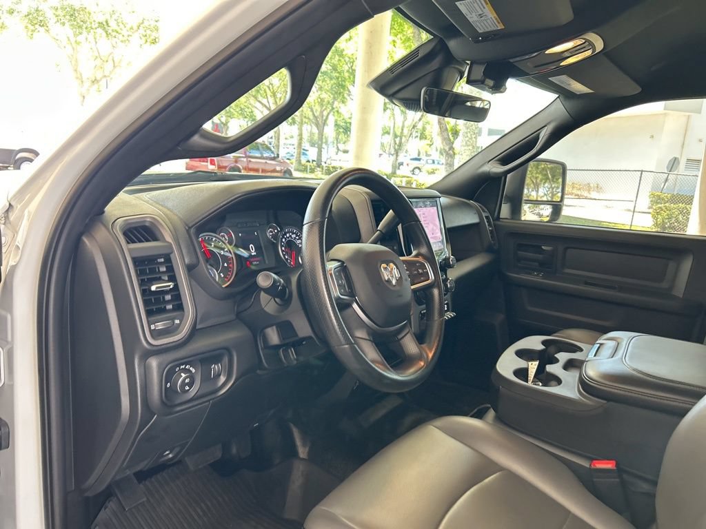 Used 2025 RAM 3500 Tradesman w/ Chrome Appearance Group AWD/4WD image 7