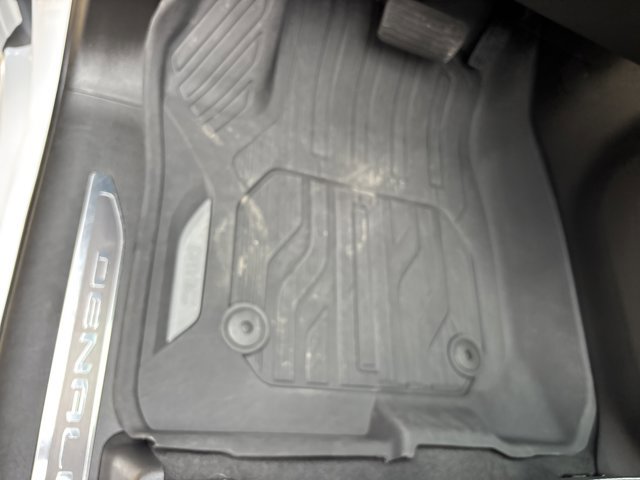 Used 2023 GMC Sierra 3500 Denali image 31