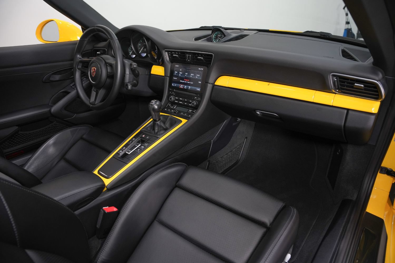 Used 2019 Porsche 911 Speedster RWD image 34