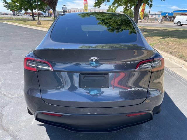 Used 2024 Tesla Model Y Long Range AWD/4WD image 4