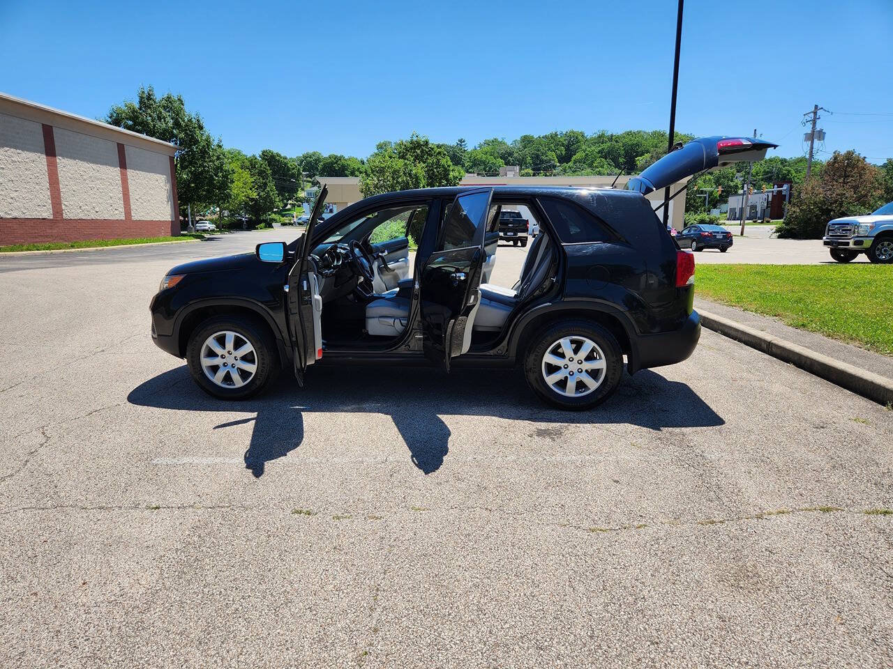 Used 2011 Kia Sorento 2WD image 24