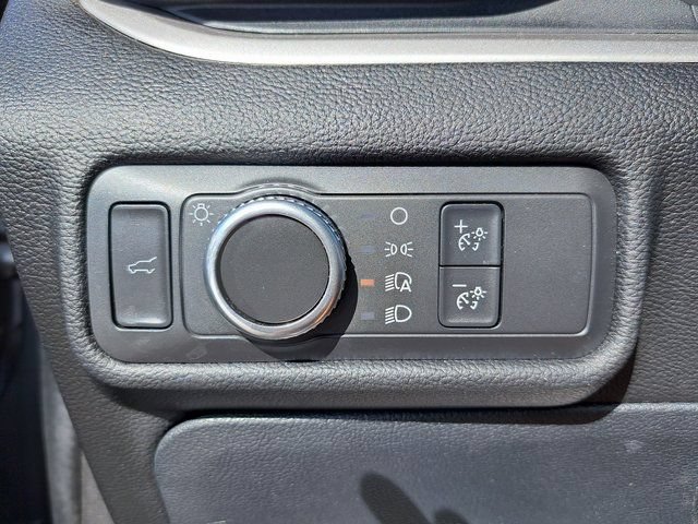 Used 2021 Ford Explorer XLT AWD/4WD image 12