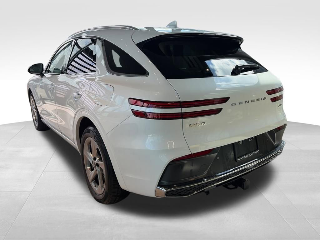 New 2026 Genesis GV70 2.5T Select image 9
