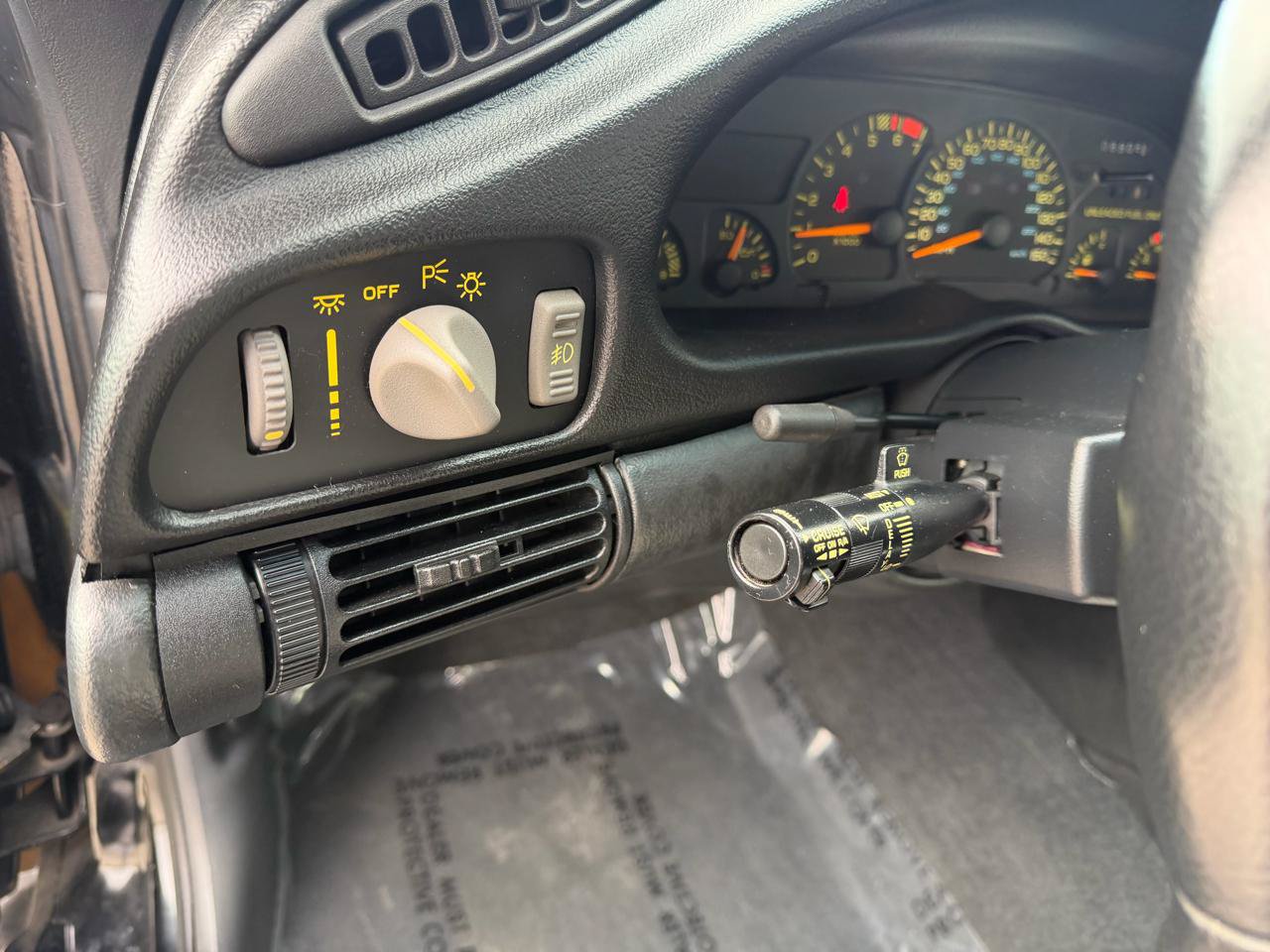 Used 1993 Chevrolet Camaro Z28 RWD image 27
