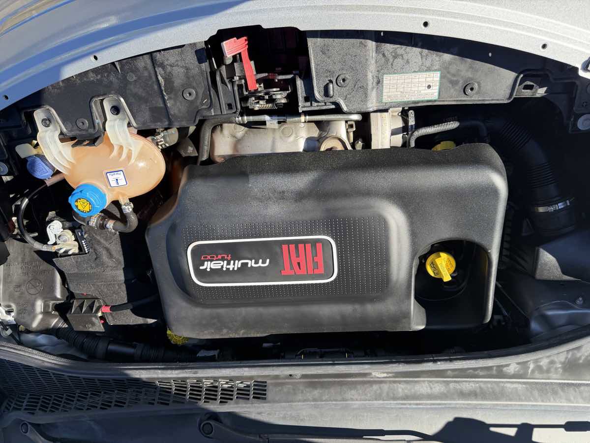 Used 2014 FIAT 500L Easy w/ Popular Equipment Group image 16