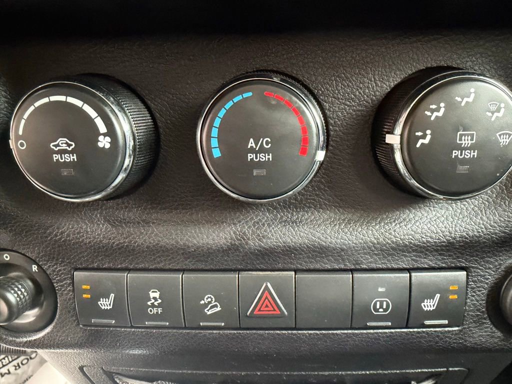 Used 2016 Jeep Wrangler Unlimited Sahara w/ Connectivity Group image 34