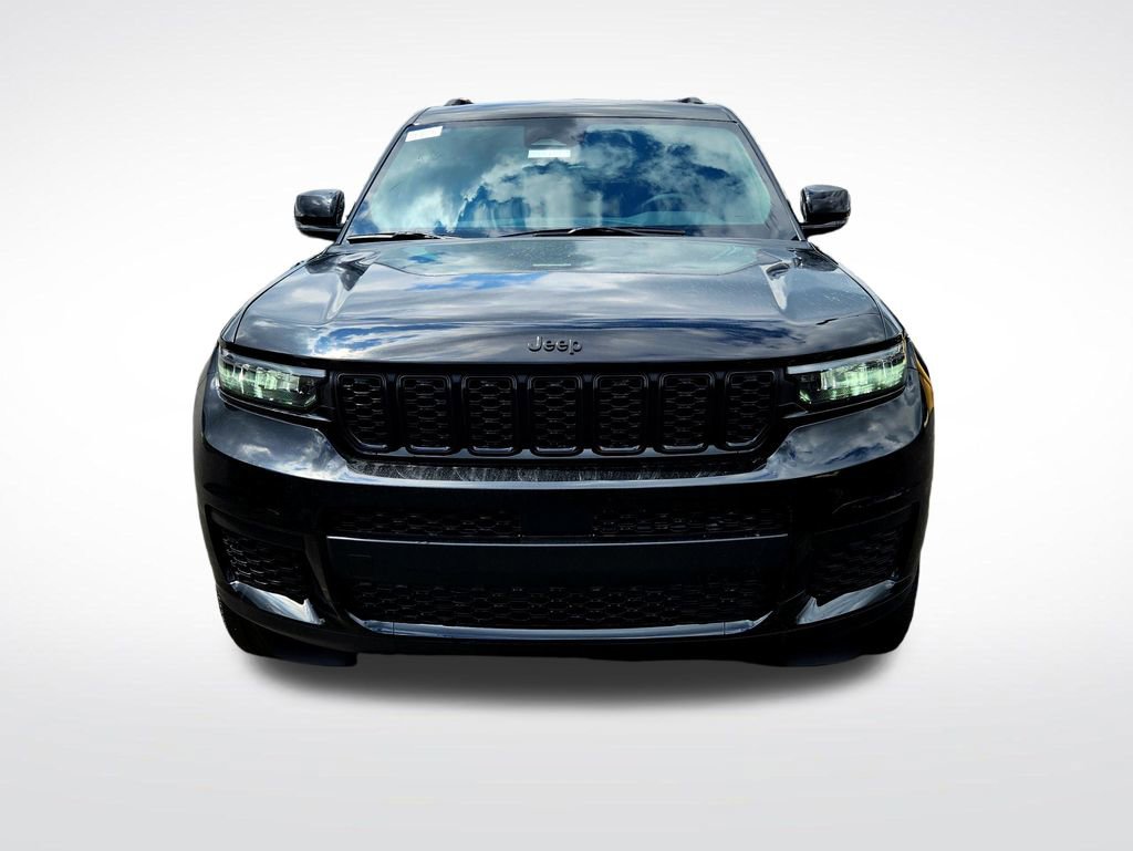 New 2025 Jeep Grand Cherokee L Laredo image 3