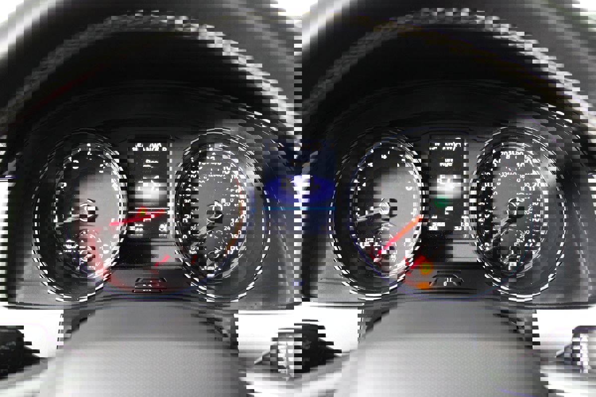 Used 2021 Volkswagen Atlas Cross Sport SE w/ Panoramic Sunroof Package image 16