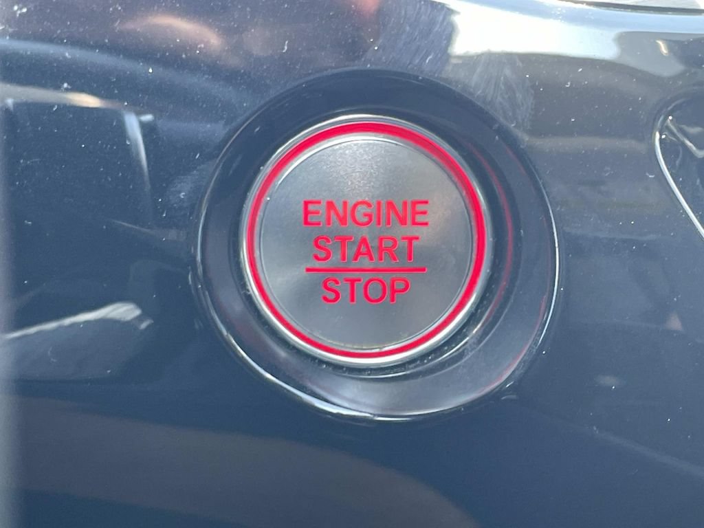 Used 2023 Acura MDX w/ Technology Package FWD image 19