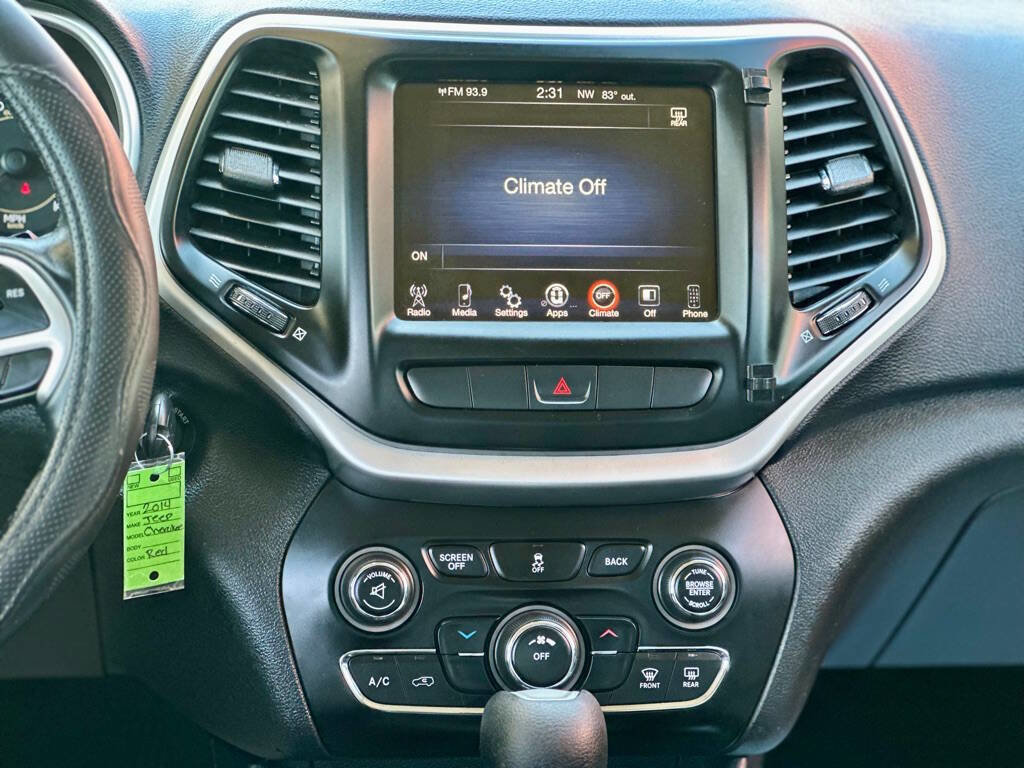 Used 2014 Jeep Cherokee Latitude AWD/4WD image 14