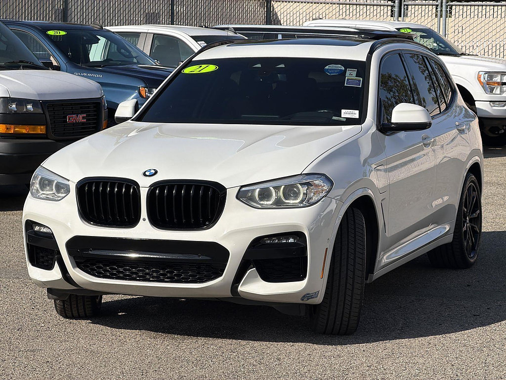 Used 2021 BMW X3 xDrive30e w/ M Sport Package AWD/4WD image 3