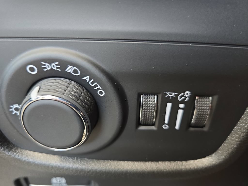New 2026 Jeep Grand Cherokee L Laredo AWD/4WD image 27